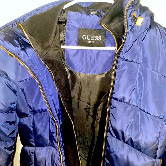 Guess Woman’s Puffer Coat - Picture 3 of 7